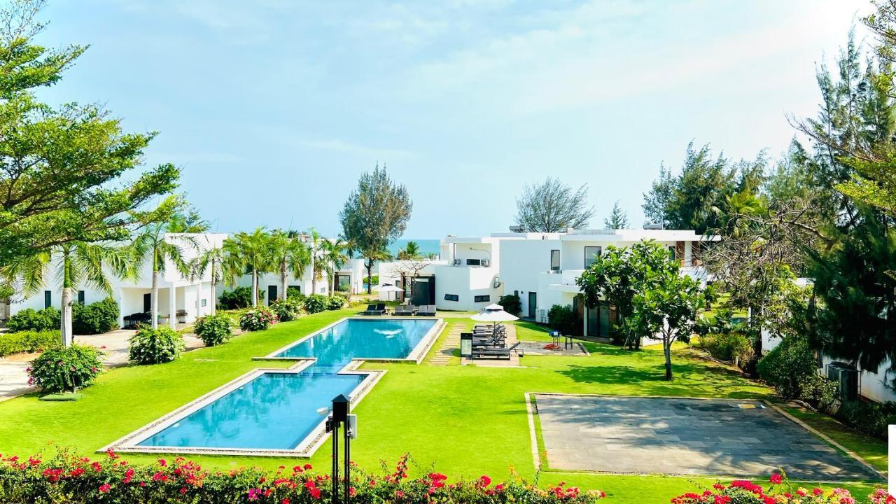 Biet Thu Mat Tien Bien Saint Simeon Resort Вунг Тау Екстериор снимка